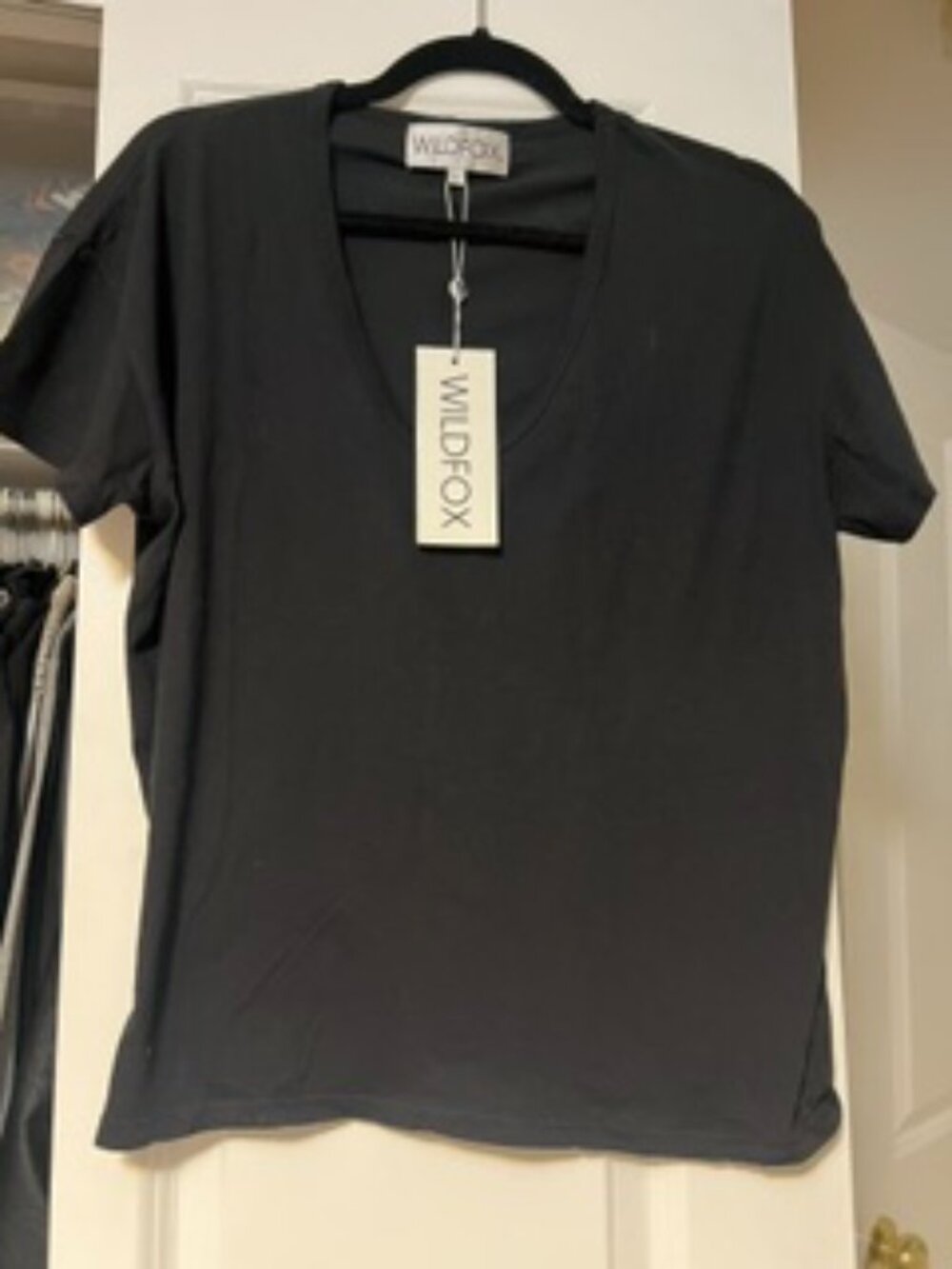 NWT Wildfox Black 100% Cotton Vee Neck Tee Shirt Size Large